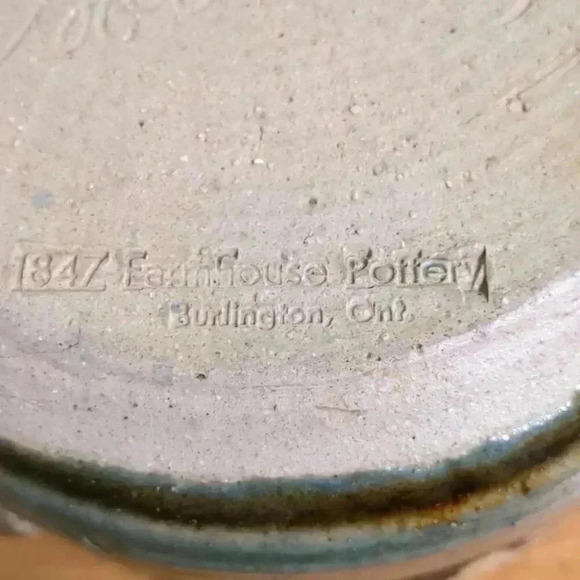 💖HOST PICK😍Casserole dish with lid by Farmhouse Pottery - Picture 4 of 8